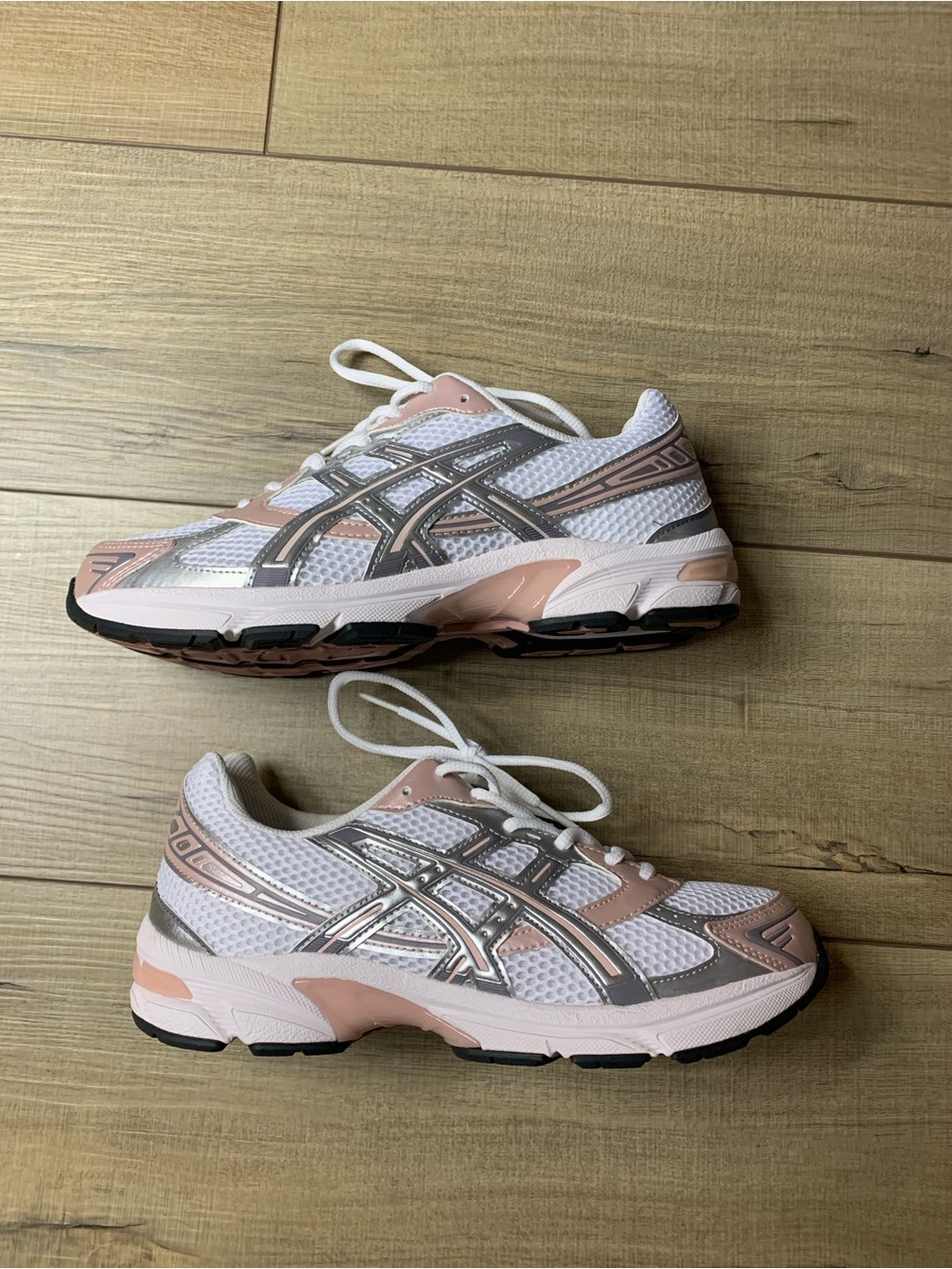 ASICS Women's White and Blush Athletic Running Shoes